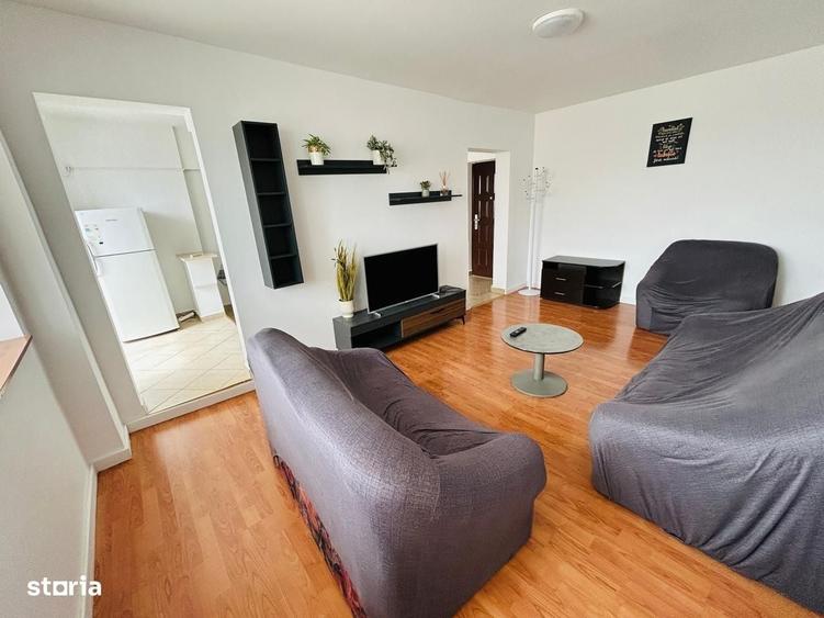 Apartament cu 3 camere decomandat în Titulescu
