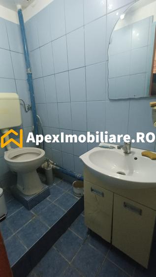 Spațiu comercial, de 30 mp, în Titan