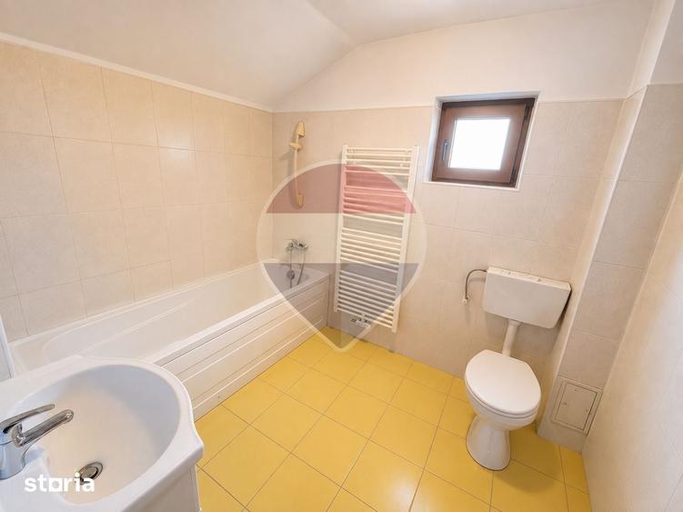 Casă cu 5 camere cu Teren 749 Mp în Dragomirești-Vale