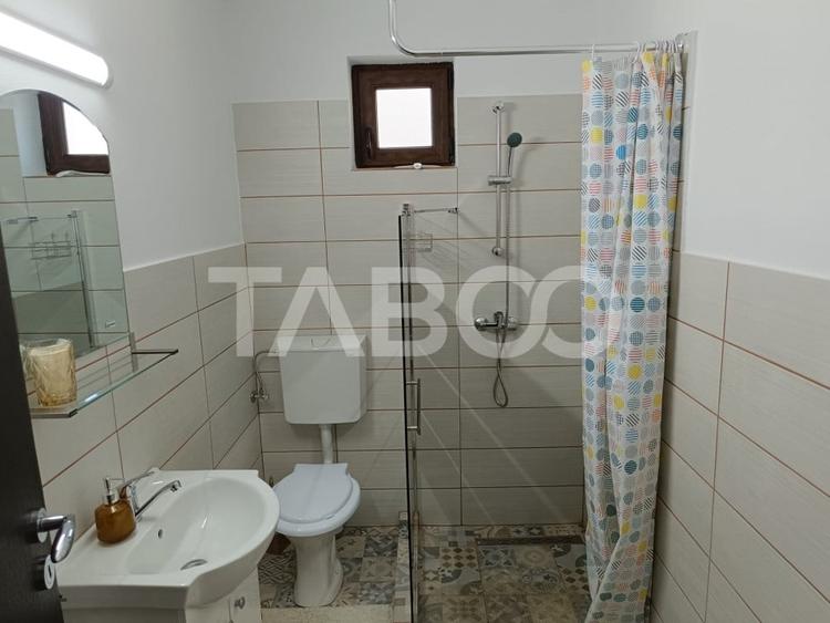 Casă individuală cu 8 camere cu Teren 575 Mp în Porumbacu de Sus