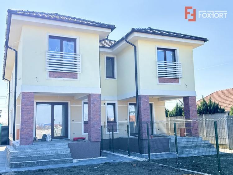 Duplex cu 4 camere cu Canalizare în Săcălaz