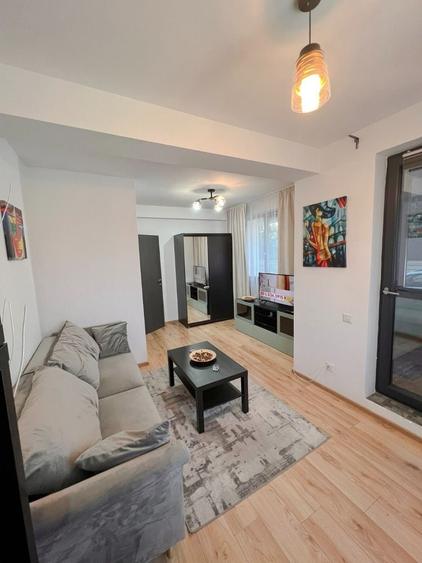Apartament cu 2 camere decomandat, mobilat în Central