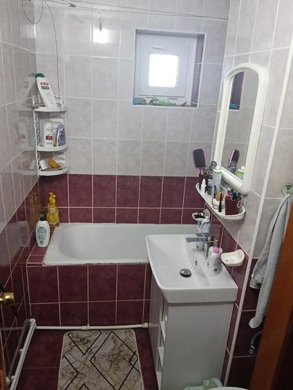 Apartament cu 2 camere decomandat în Micro 5