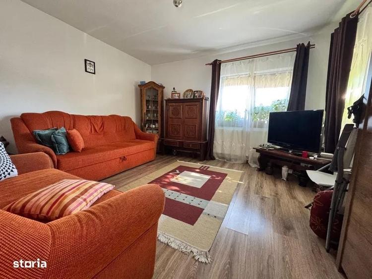 Casă cu 3 camere în Sânnicoară