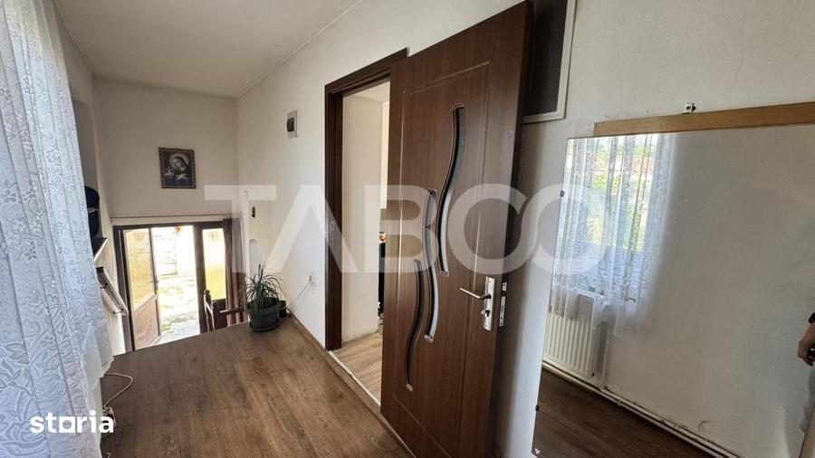 Casa individuala de vanzare cu 3 camere 500 mp teren Cornatel Sibiu - 10