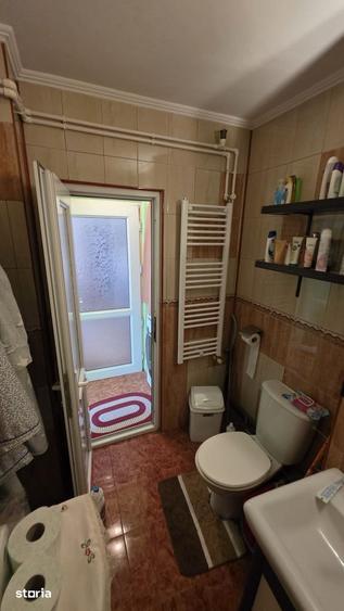 Apartament cu 2 camere semidecomandat în CET