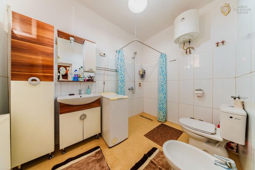 Casă individuală cu 5 camere cu Canalizare în Fântânele