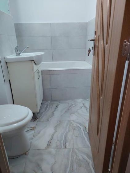 Apartament cu 2 camere semidecomandat, mobilat în Milcov