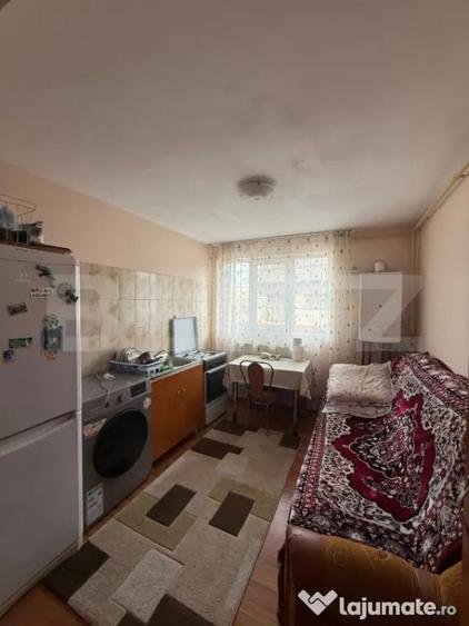 Garsonieră decomandată în Central