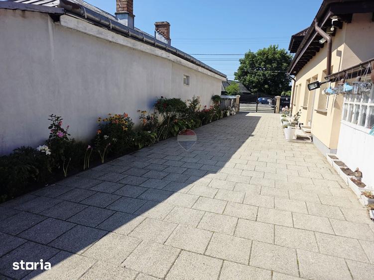 Casă cu 3 camere cu Teren 2836 Mp în Zănești
