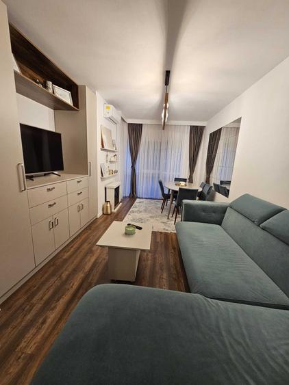 Apartament cu 2 camere decomandat în Centura