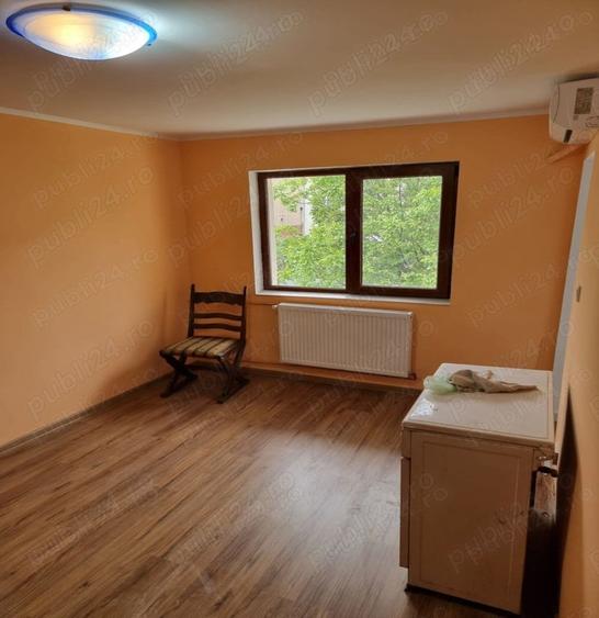 Garsonieră semidecomandată în Badea Cârțan