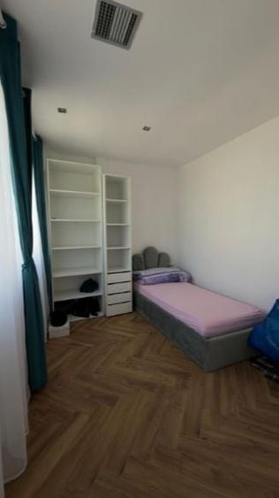 Casă individuală cu 4 camere cu Canalizare în Tunari
