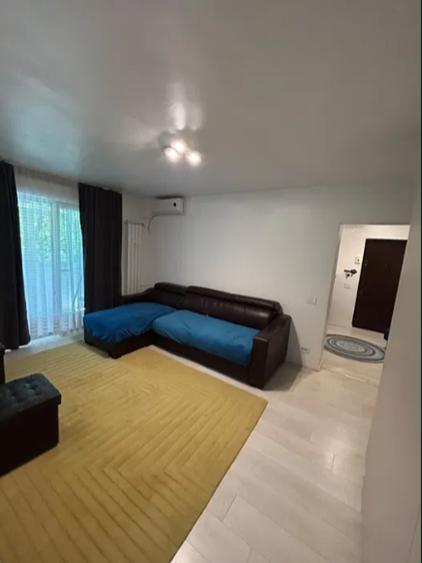 Apartament cu 2 camere decomandat în Drumul Taberei