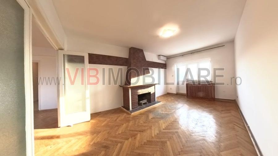 Apartament cu 2 camere decomandat în Romană