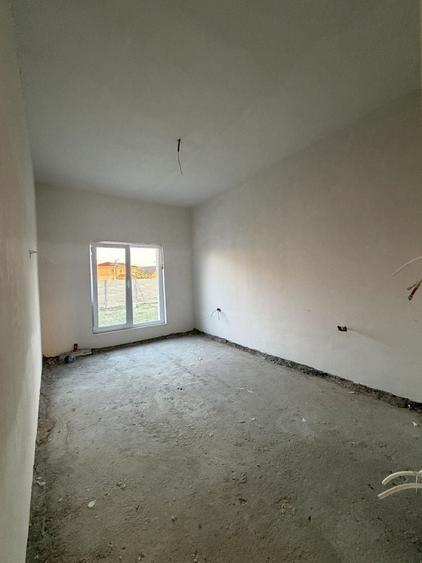Casă cu 4 camere în Moșnița Veche