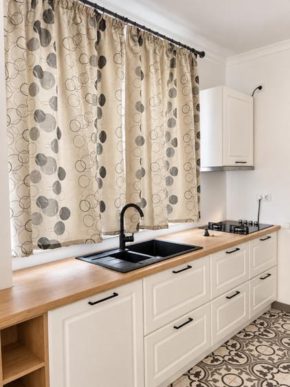 Duplex cu 4 camere cu Canalizare în Dâmbul Rotund