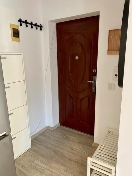 Apartament cu 2 camere semidecomandat în Florești