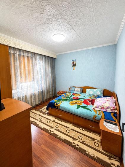 Apartament cu 3 camere decomandat, mobilat în Titan