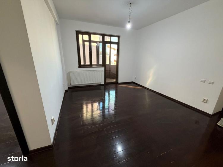 Apartament cu 2 camere semidecomandat în Roșu