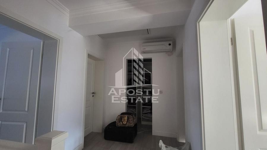 Duplex cu 4 camere cu Canalizare în Covaci