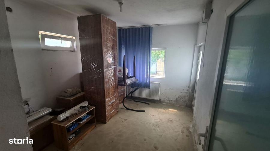 Casă cu 4 camere în Zigoneni