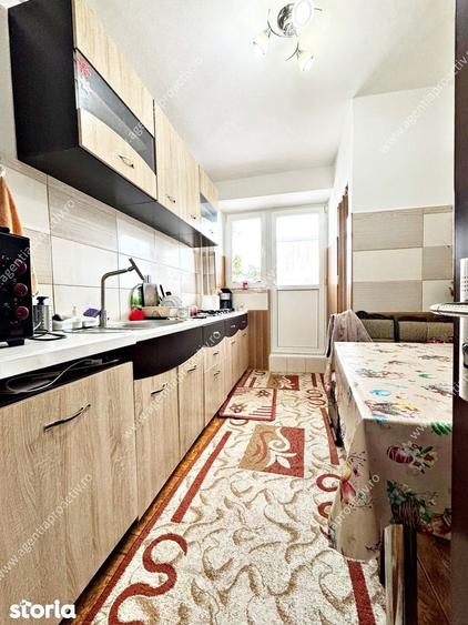 Apartament cu 2 camere decomandat în Micro 17