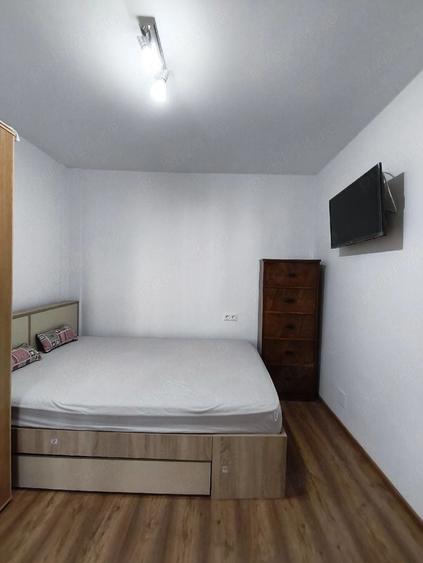 Apartament cu 2 camere semidecomandat, mobilat în Girocului