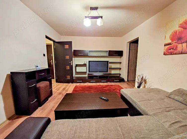Apartament cu 3 camere decomandat în Lidia