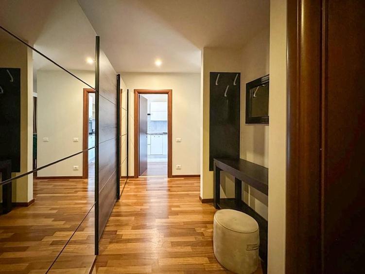 Apartament cu 3 camere decomandat, mobilat în Herăstrău