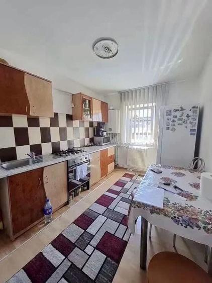 De vanzare apartament cu 2 camere si balcon, boxa, termopan Pret 35000euro - 5