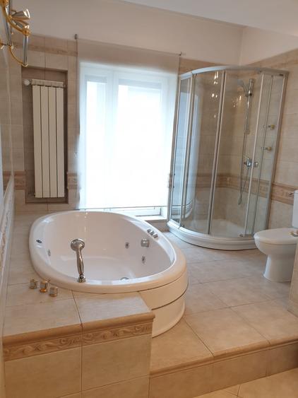 Apartament cu 5 camere semidecomandat, mobilat în Grădina Icoanei