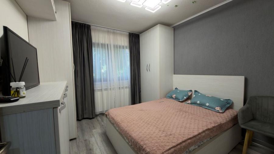 Apartament cu 3 camere decomandat în Giurgiului