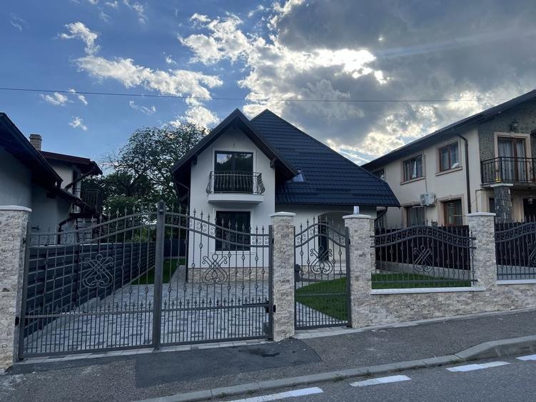 Casă cu 4 camere în Breaza de Jos