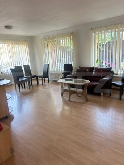 Apartament cu 3 camere semidecomandat, mobilat în Bună Ziua