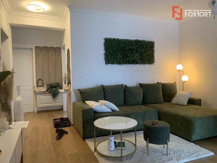 Apartament cu 3 camere decomandat, mobilat în Moșnița Nouă