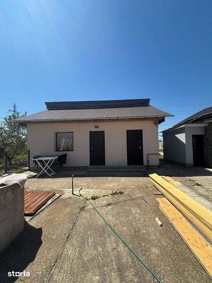 Casă cu 4 camere cu Teren 1070 Mp în Central