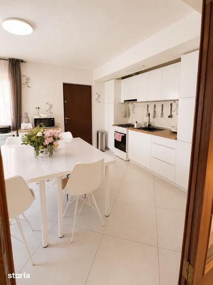 Casă cu 6 camere cu Teren 700 Mp în Central