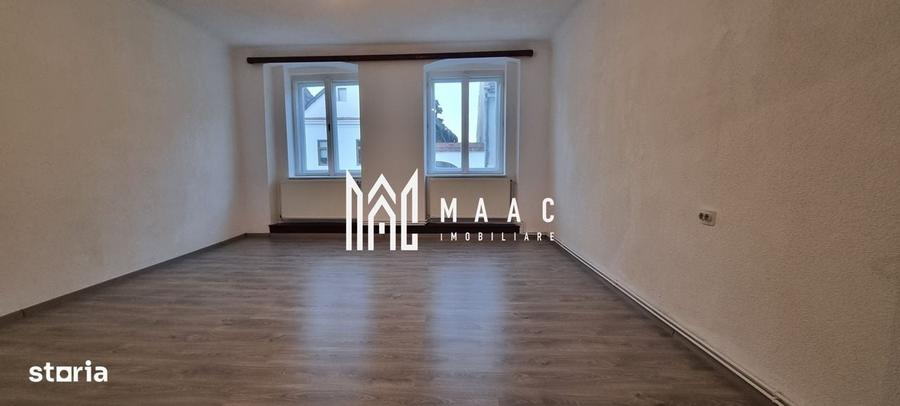 Apartament cu 3 camere semidecomandat în Orașul de Jos