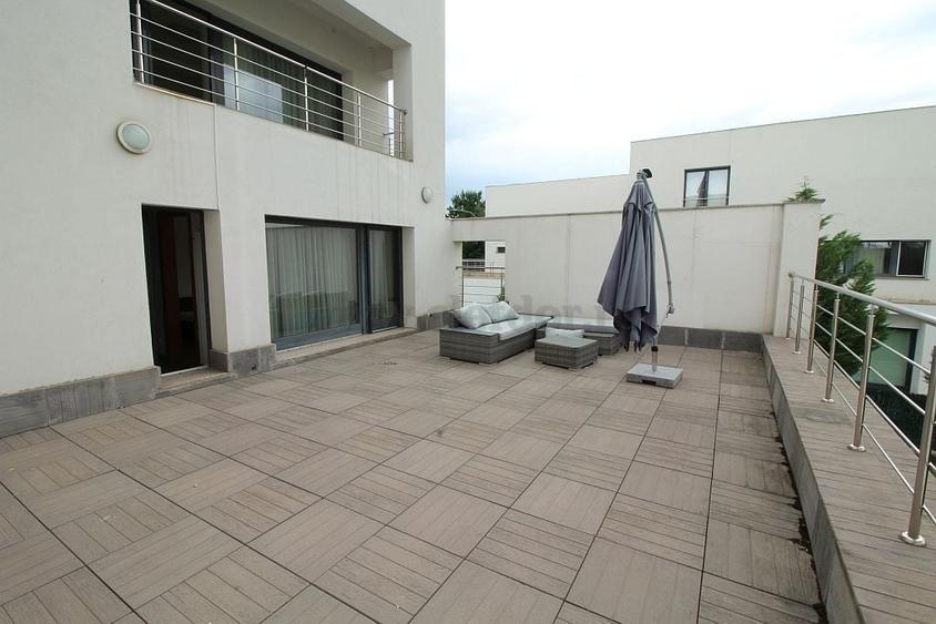 Vila de Lux cu Piscina in apropiere de British School - 14