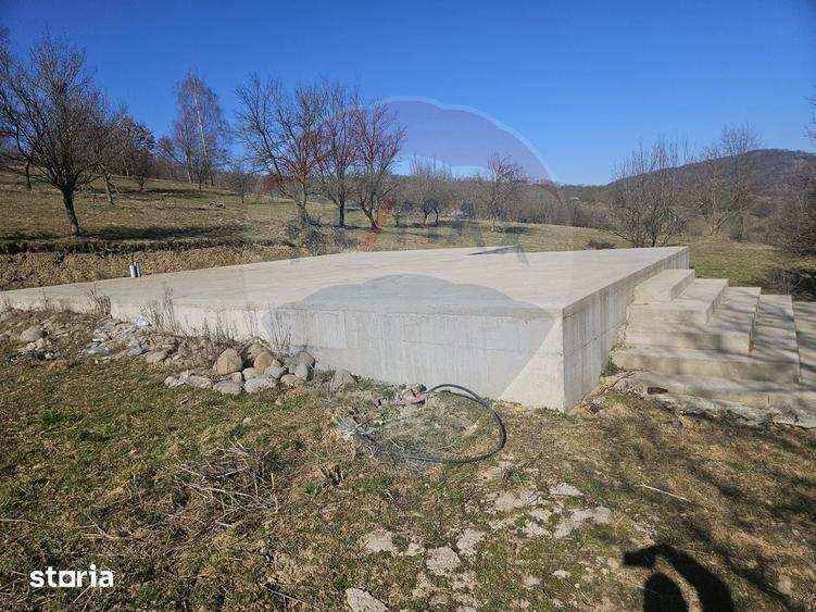 Teren de 4627 mp, în Bârsana