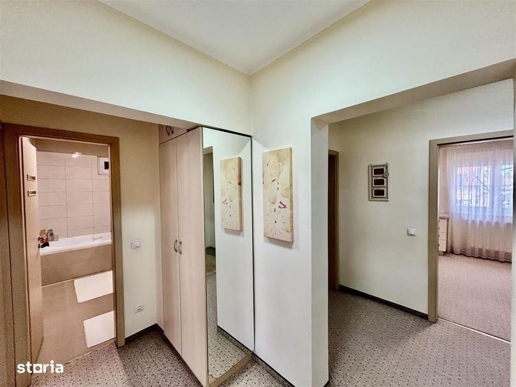 Apartament cu 3 camere decomandat în Terezian