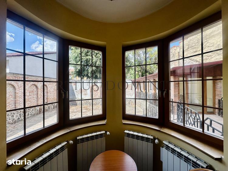 Casă cu Teren 500 Mp în Central