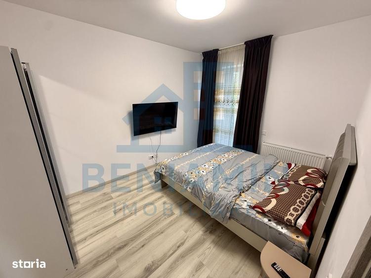 Apartament cu 3 camere semidecomandat în Făcăi