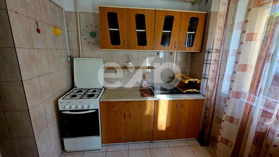 Apartament cu 2 camere semidecomandat, mobilat în Banat