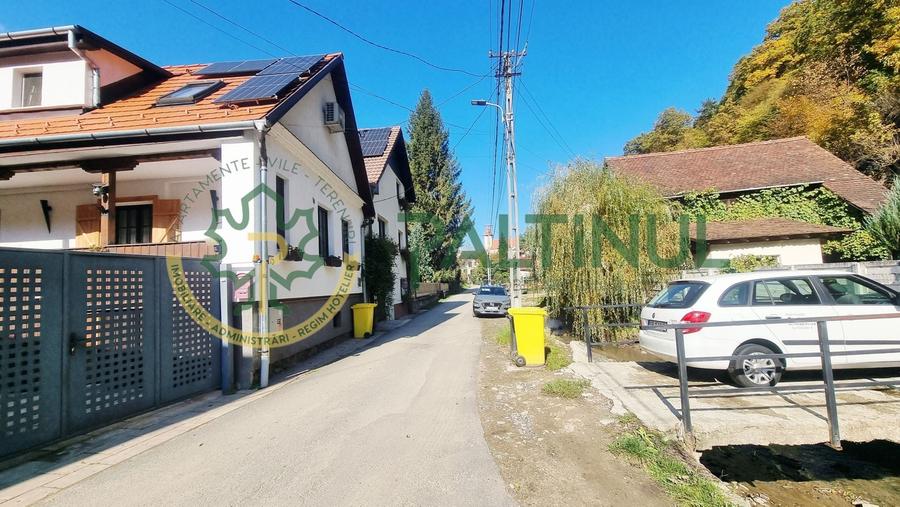 Casă individuală cu 5 camere cu Canalizare în Cisnădioara