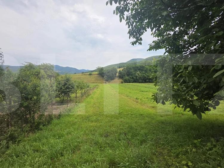 Casă cu 2 camere cu Teren 982 Mp în Bixad