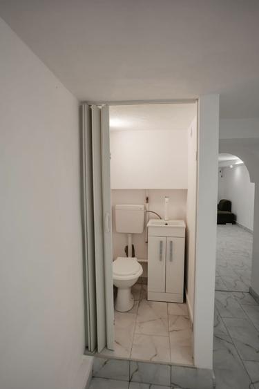 Spațiu comercial, de 72 mp, în Central