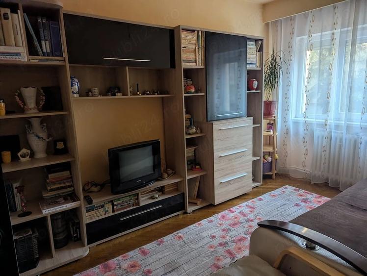 Ofer spre vanzare apartament 4 camere - 9