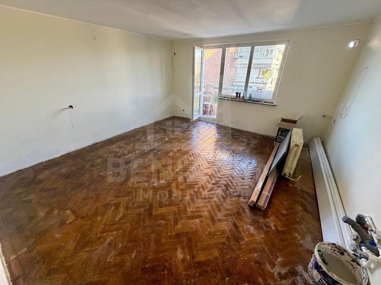 Apartament cu 3 camere decomandat în Ultracentral